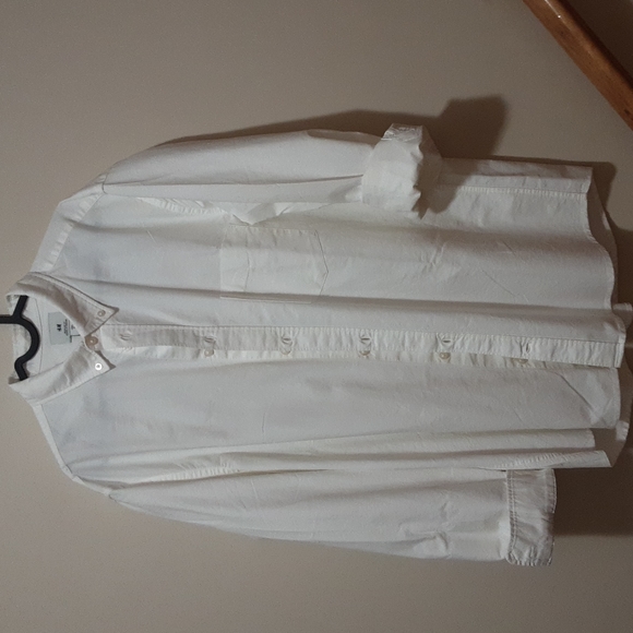 H&M long sleeve buttons up shirt - Picture 1 of 3